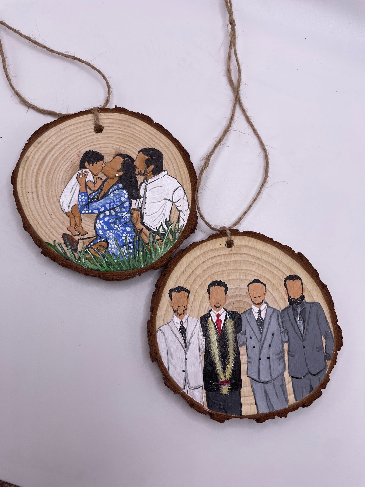 Custom Wooden Ornament Faceless Family Portrait (3.5x4 in)